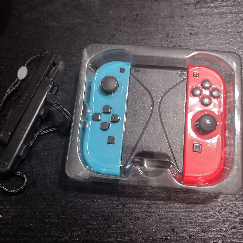 Nintendo Game Pad Controller - Black and Red